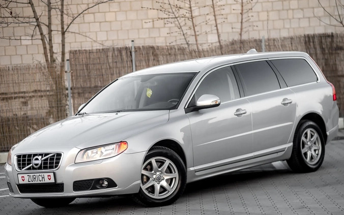 Volvo V70 cena 27900 przebieg: 276326, rok produkcji 2011 z Radom małe 631